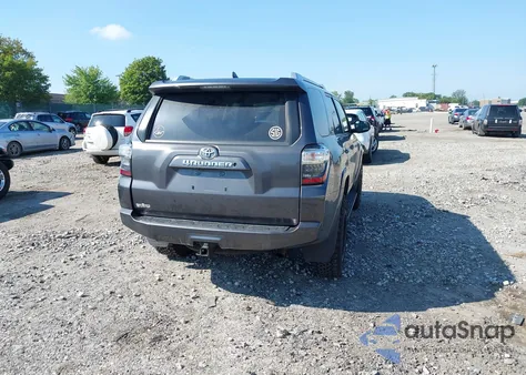 2017 Toyota 4Runner Sr5 z USA, uszkodzony, nr VIN JTEBU5JR7H5451640